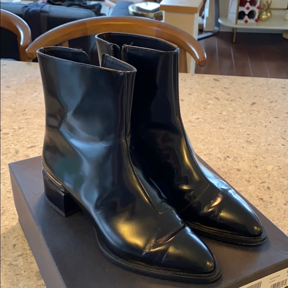 Vince Yasmin Black Leather Bootie Size 7